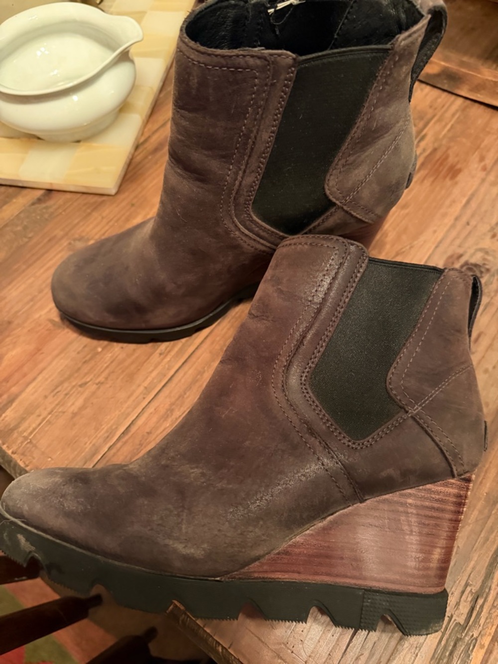 Sorel Brown Suede Wedge Chelsea Boots